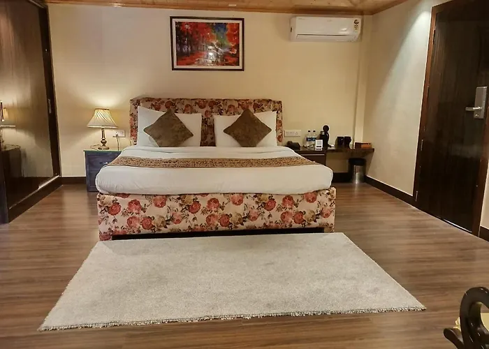 Maple Resort Chail